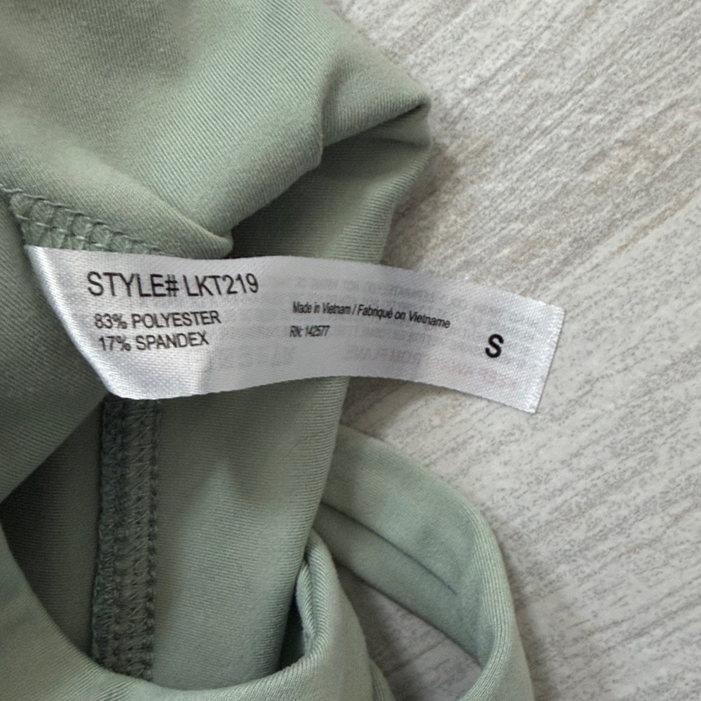 Women's Mint Green High Neck Strappy Back Sports Bra padding criss cross small - Picture 6 of 8